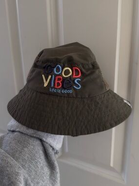Life Is Good Kids Olive 'Good Vibes' Embroidered Bucket Hat